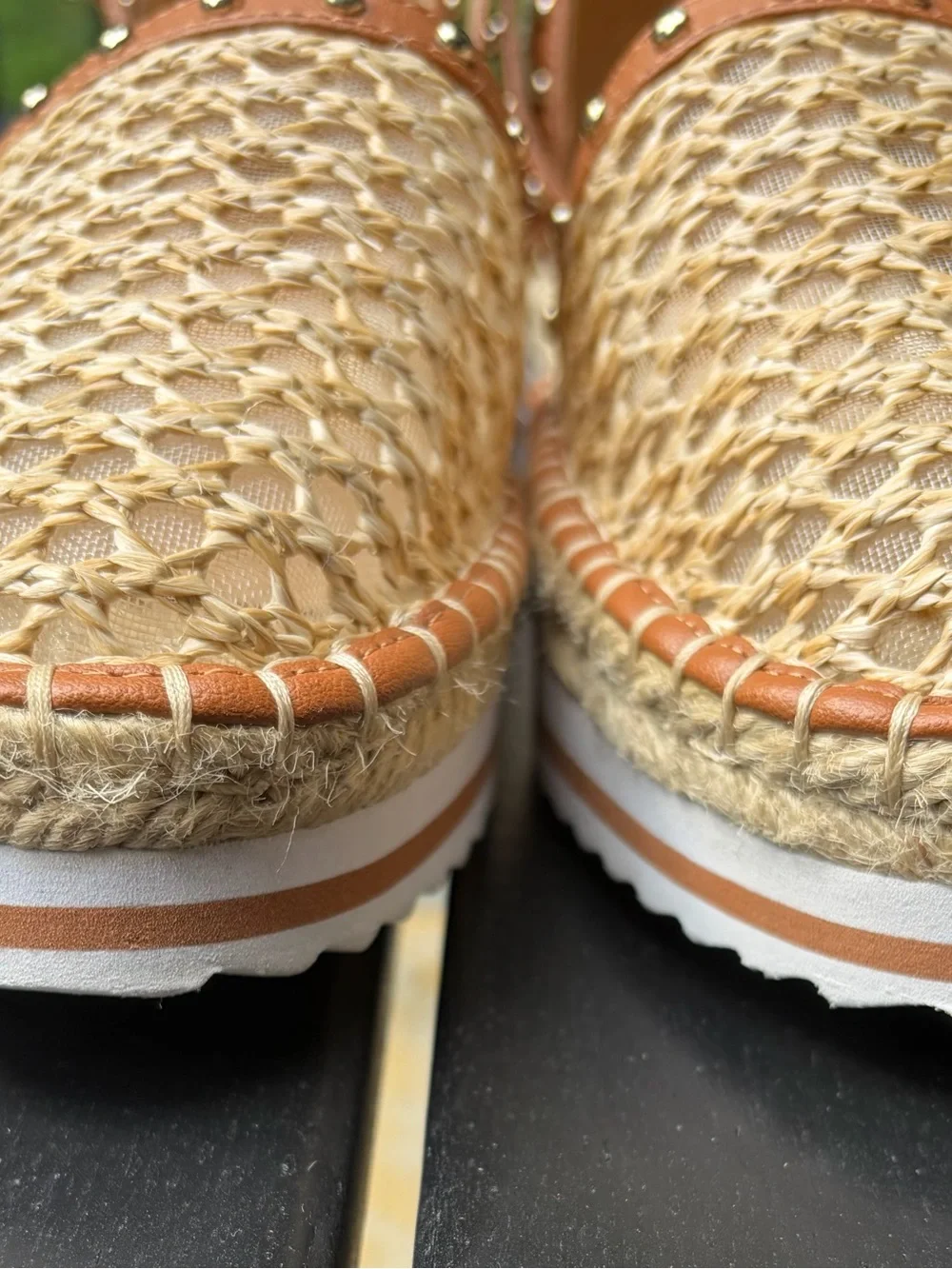 Jennifer Lopez comfortable woven